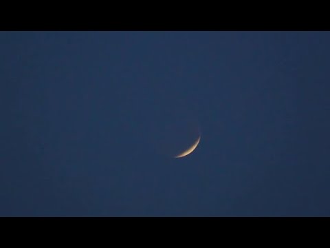 La magia dell’eclissi lunare sopra il cielo di Firenze