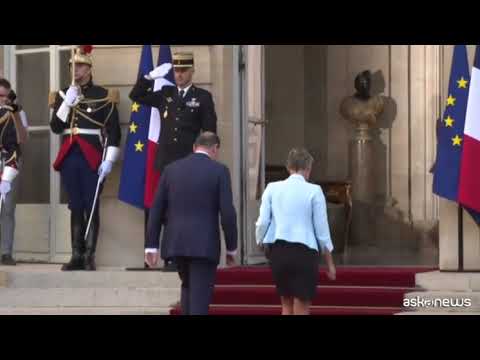 Elisabeth Borne prima donna premier francese in oltre 30 anni