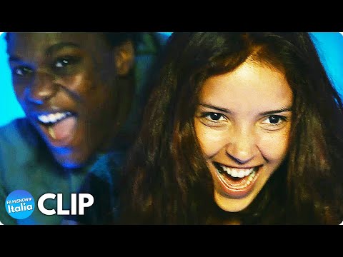 GAGARINE – Proteggi Ciò Che Ami (2022) Clip “La Cité È Nostra” dal Film da Cannes