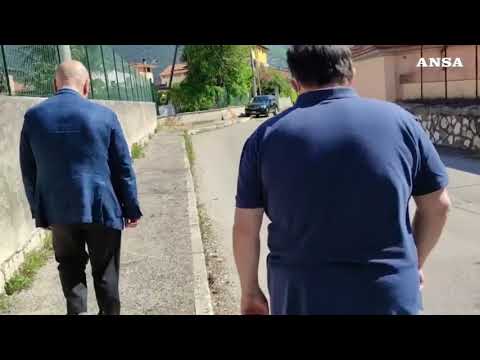 Auto nel giardino dell’asilo all’Aquila: il risveglio della citta’ il giorno dopo