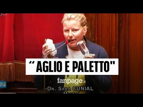 La deputata No Vax Cunial alla Camera: “Ho acqua santa, aglio e paletto”
