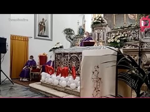 Isernia, il vescovo ai funerali Romina De Cesare: «Parlare di amore violento è una bestemmia»