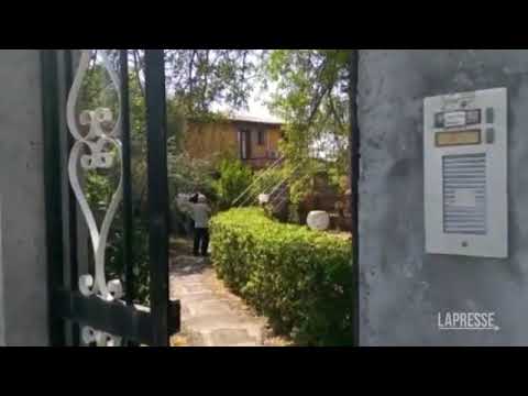 Elena Del Pozzo trovata morta, le immagini dei carabinieri nella villetta della famiglia