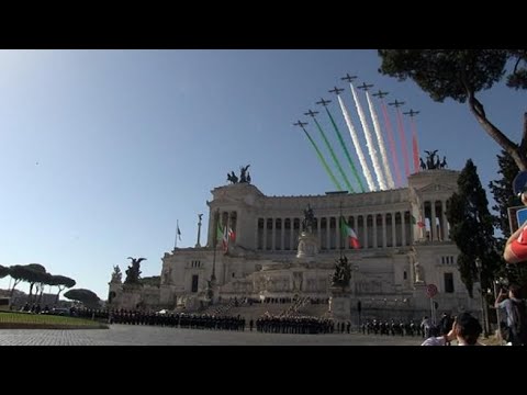 Festa della Repubblica, Mattarella all’Altare della Patria: l’omaggio delle Frecce Tricolori
