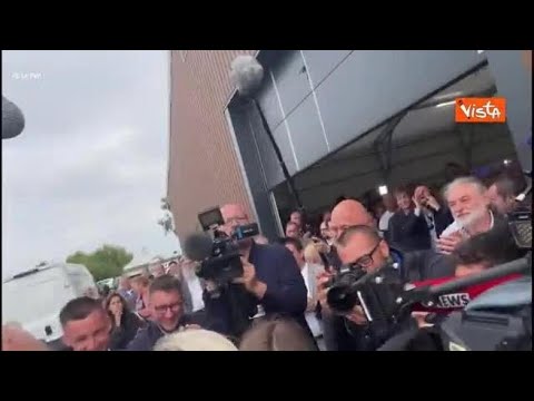 Elezioni Francia, boom di seggi per Le Pen: i sostenitori urlano il suo nome