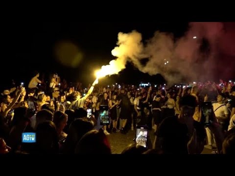 Maturità 2022, studenti di Roma al Gianicolo: il coro con «Notte prima degli esami»