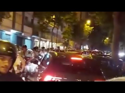 Il raduno la notte prima degli esami a Napoli