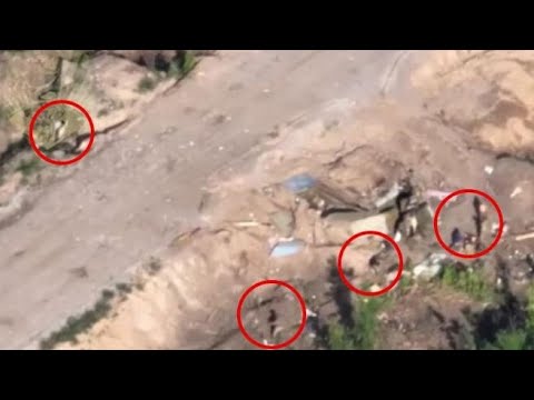 La fuga dei soldati russi all’arrivo di un missile ucraino