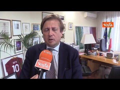 Sileri: “Dal 15 giugno via l’obbligo della mascherina. Ma rimane raccomandata”