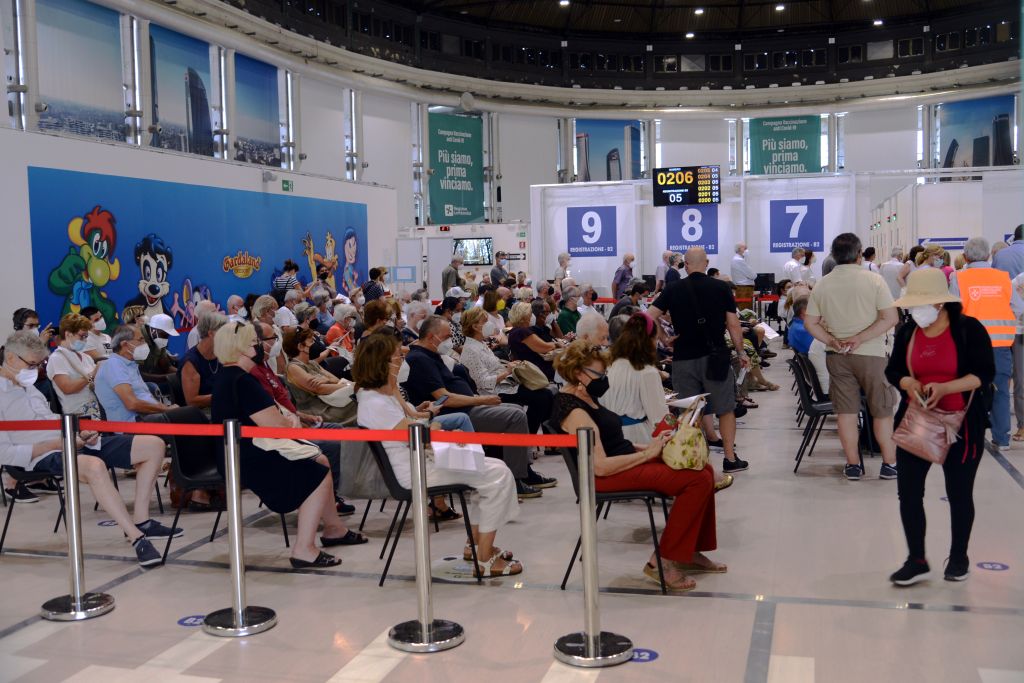 Covid, 142.967 i nuovi positivi, 157 le vittime