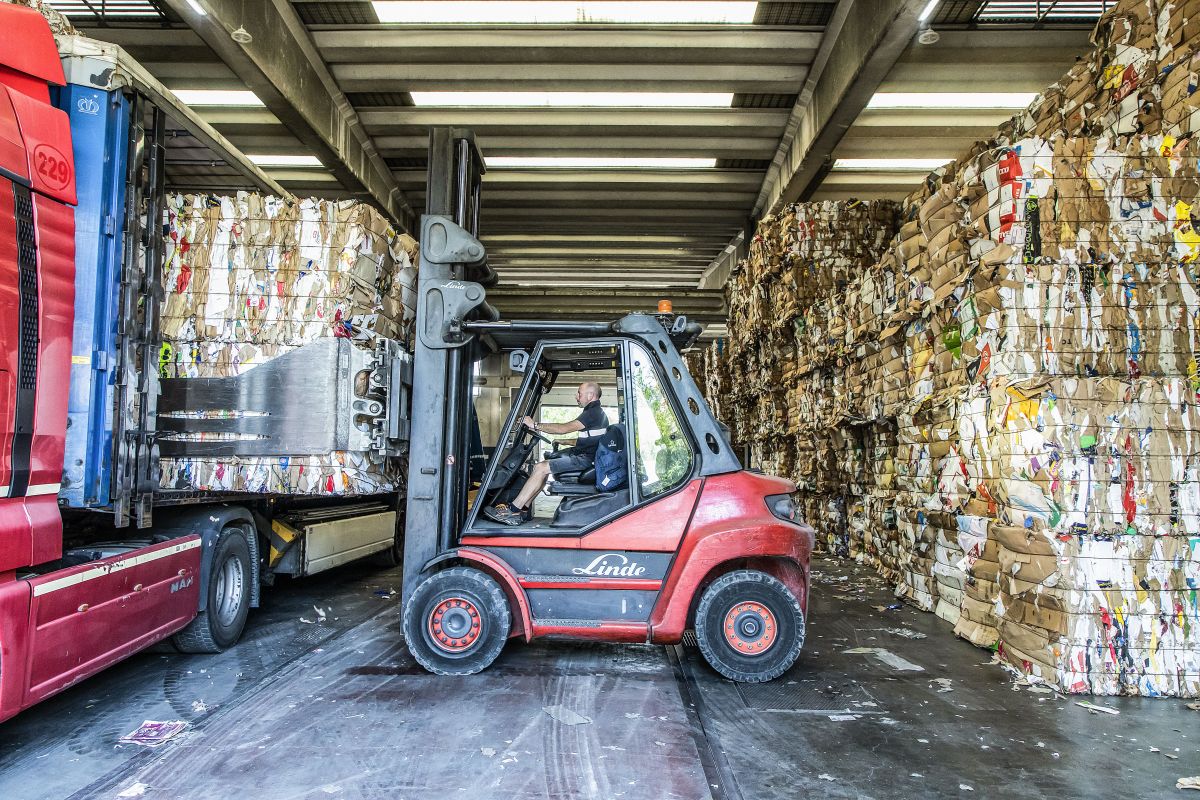 Raccolta e riciclo di carta e cartone, nel 2021 Italia da record