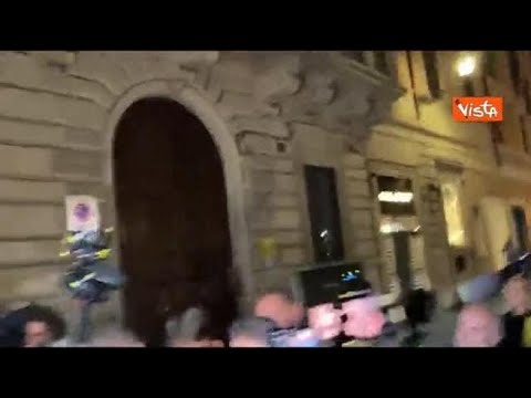 Crisi Governo, Conte: «Noi rispondiamo dei nostri comportamenti, Draghi dei suoi»