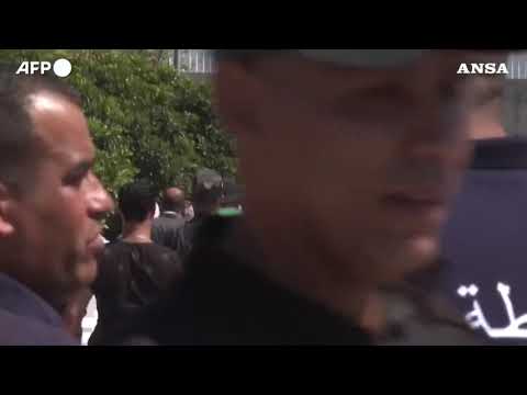 Tunisia, leader d’opposizione indagato per terrorismo prima del referendum