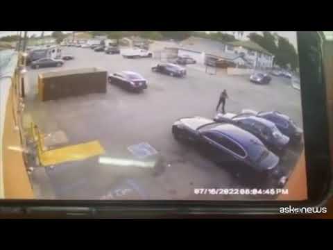 California, la polizia spara e uccide un afroamericano di 23 anni