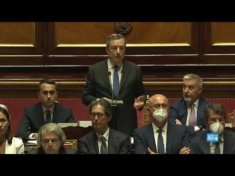 Draghi replica a Meloni: «Non voglio pieni poteri, decidete voi»