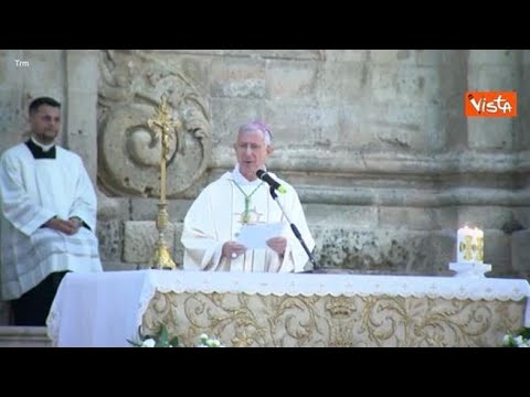 Matera, il vescovo cita i Maneskin durante l’omelia: «Linguaggio discutibile, ma dicono una…
