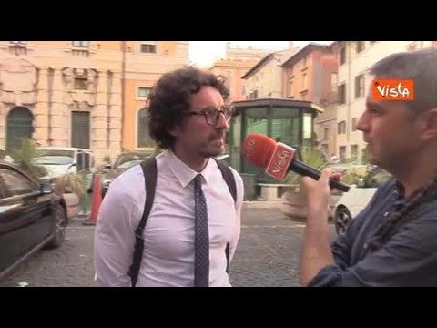 Toninelli: «Finito il campo largo? Evviva. Senza il Pd siamo più liberi e forti»