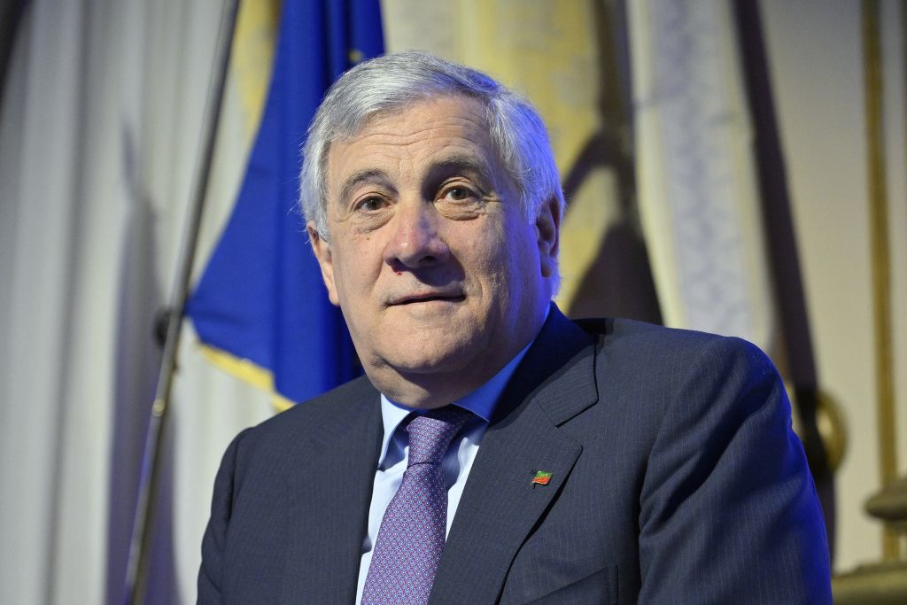 Elezioni, Tajani “Nessuna trattativa sottobanco con Renzi”