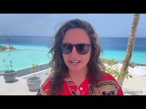 Maldive, la biologa marina che lavora per salvare i coralli