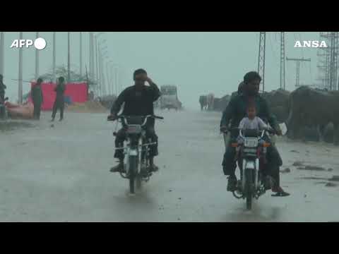 Alluvioni in Pakistan, inondazioni nella citta’ di Sukkur