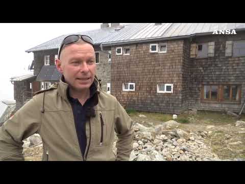 Nel cuore dell’Europa un rifugio alpino a cavallo dei confini