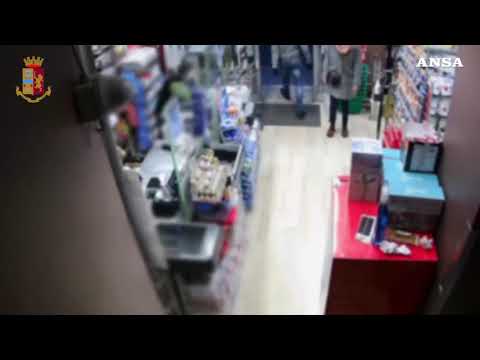 Accusati di 24 rapine in 5 mesi, due arresti