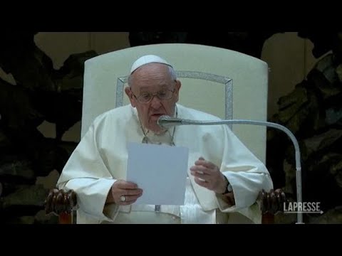 Vaticano, Papa: «Stiamo vivendo la Terza Guerra Mondiale»