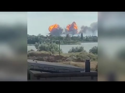 Esplosioni in una base aerea militare russa in Crimea: Kiev rivendica l’attacco