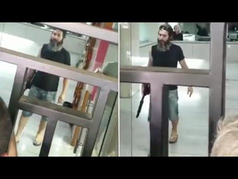 Libano, uomo armato si barrica in banca a Beirut e prende ostaggi: «Ridatemi i miei soldi»