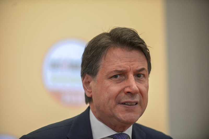 Conte “Meloni inidonea a governare”
