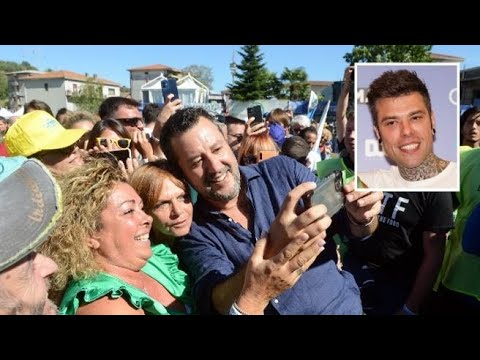 Pontida, Salvini conclude l’intervento e scende dal palco. A sorpresa scatta la canzone di Fedez