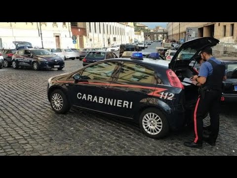 Stazione Termini: posti di blocco e cani anti droga, i controlli contro abusivi e spacciatori