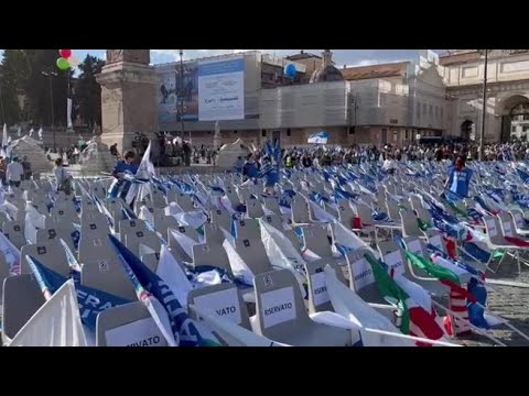 Piazza del Popolo a Roma, bandiere e palloncini per la chiusura della campagna elettorale del…