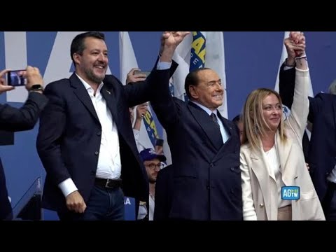 Meloni, Salvini, Berlusconi e Lupi insieme sul palco a Piazza del Popolo