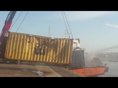 Container esplode nel porto di Crotone: tre morti e due feriti