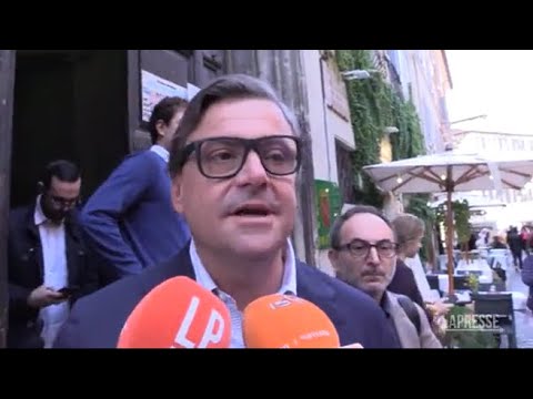 Calenda vota in centro a Roma per le elezioni 2022: «Passerò la giornata angosciato…Scherzo»