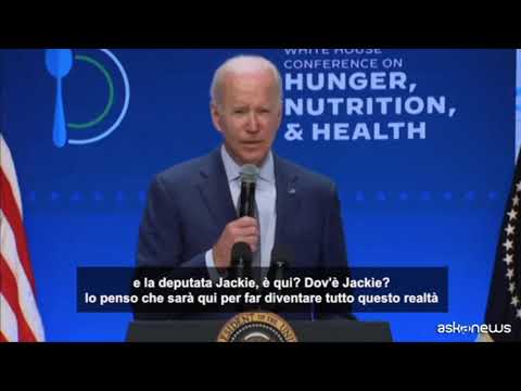 “Dove è Jackie?”, Biden sembra rivolgersi a una deputata morta