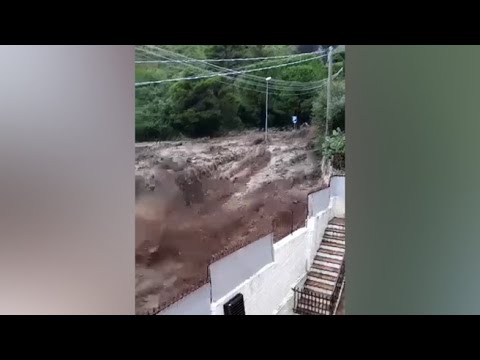 Formia travolta da un violento nubifragio, esondato il Rio Fresco