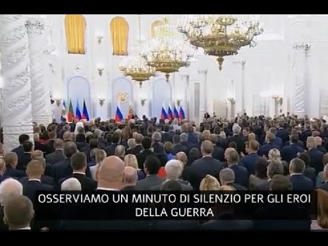 Ucraina, Putin chiede un minuto silenzio per gli eroi di guerra