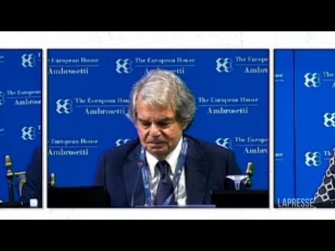 Brunetta commosso a Cernobbio: «Non mi candido, decisone dolorosa. Torno a fare il professore»