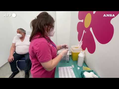 Via libera dell’Aifa ai vaccini anti-Covid contro Omicron