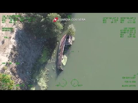Il Tevere ai raggi X: le immagini dall’elicottero a caccia di relitti pericolosi