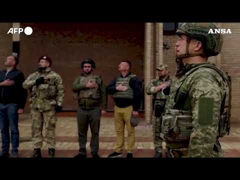 Ucraina, issata la bandiera davanti al municipio della citta’ “liberata” di Balakliya