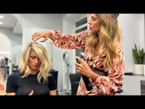 La parrucchiera Alessia Solidani con Michelle Hunziker