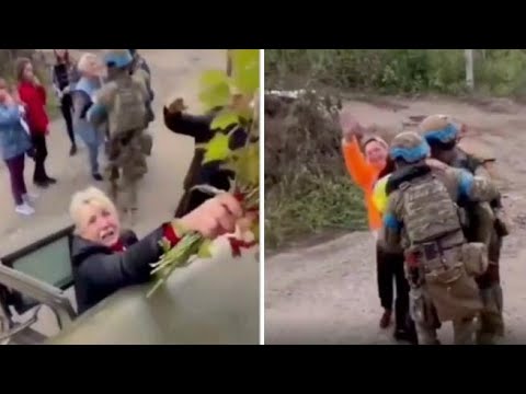 Kharkiv liberata dai russi: fiori e abbracci ai soldati ucraini