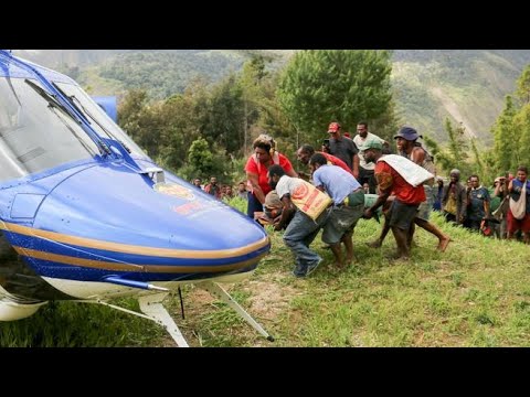 Terremoto in Papua Nuova Guinea: in strada si apre una voragine, le urla di paura della gente