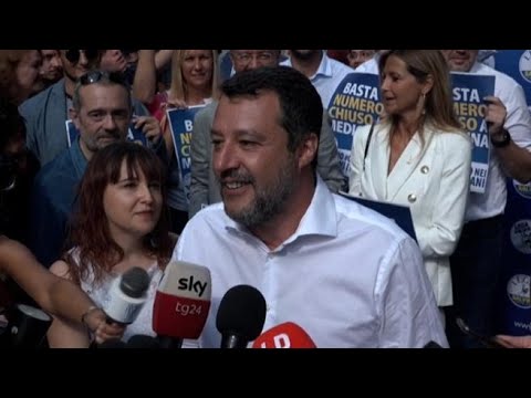 «Senatore si risposa?». E Salvini sorride: «Non ci sono solo la politica e il Milan, la notte di…