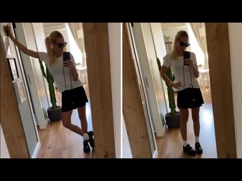 Ilary Blasi non risponde a Totti e si mostra vestita da collegiale su Instagram