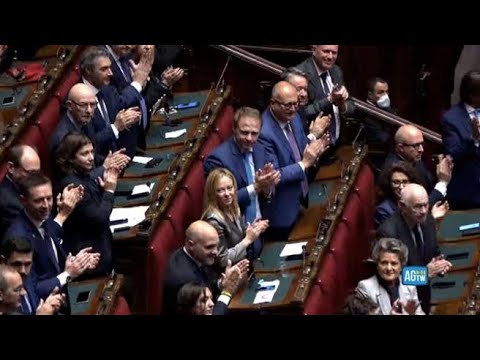 Camera, Lorenzo Fontana è il nuovo presidente: l’applauso dell’Aula