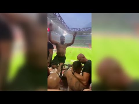 Niko Pandetta nella curva Sud del Milan canta «Pistole nella Fendi»